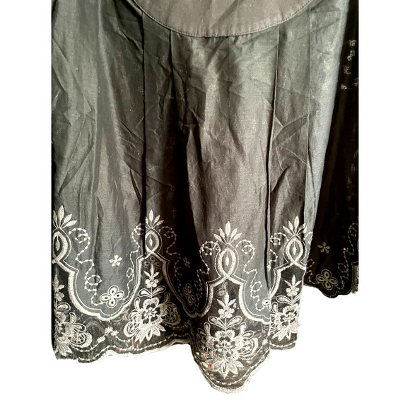 Renee C Womens Sleeveless Floral Embroidered Tank Top Size S Black - Picture 3 of 6